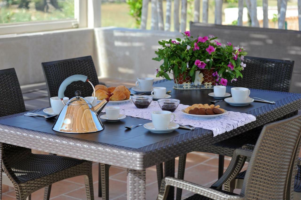 Trullo Delle Querce Suite Private Pool มาร์ตินาฟรังกา ภายนอก รูปภาพ