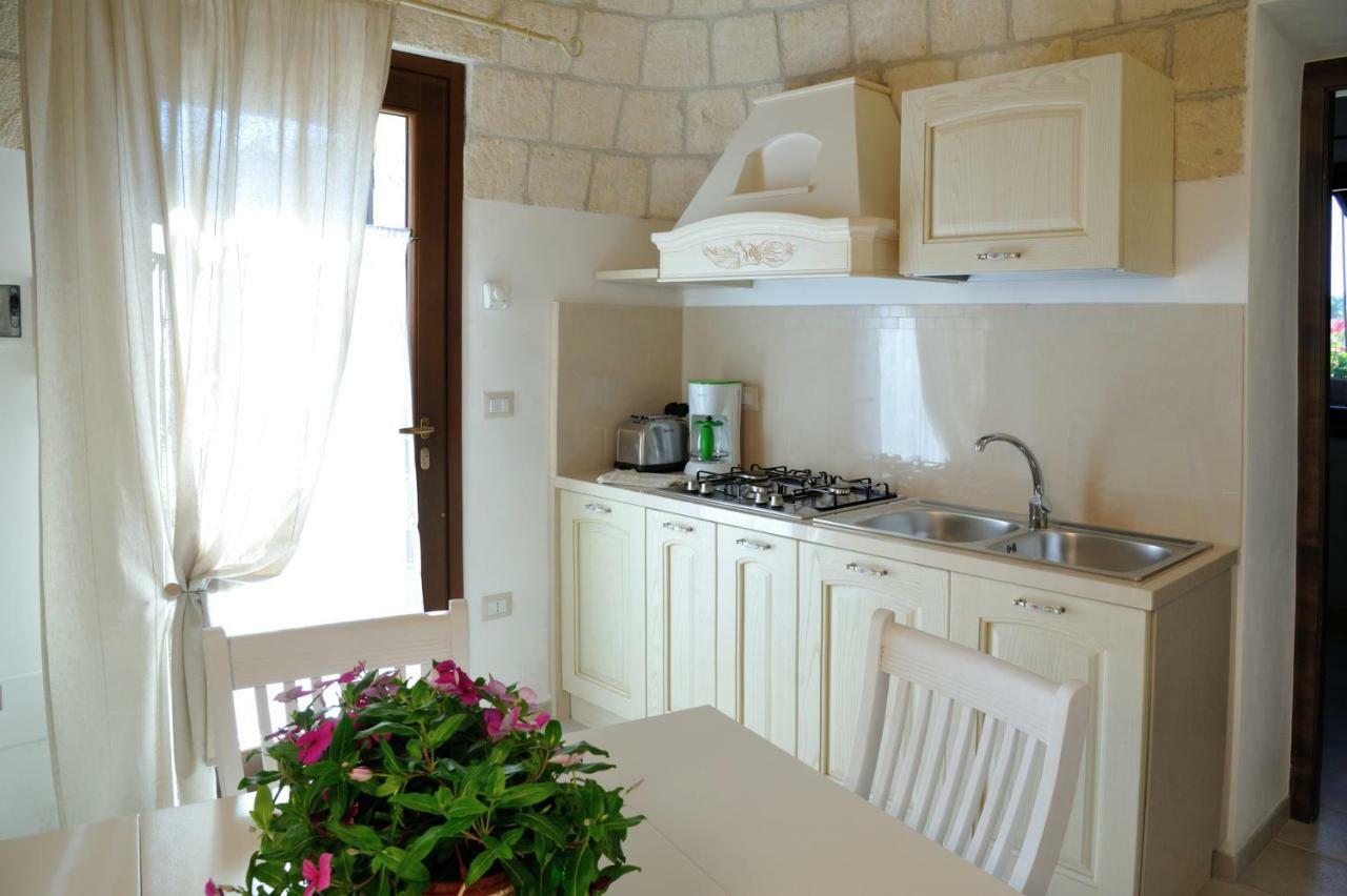 Trullo Delle Querce Suite Private Pool มาร์ตินาฟรังกา ภายนอก รูปภาพ