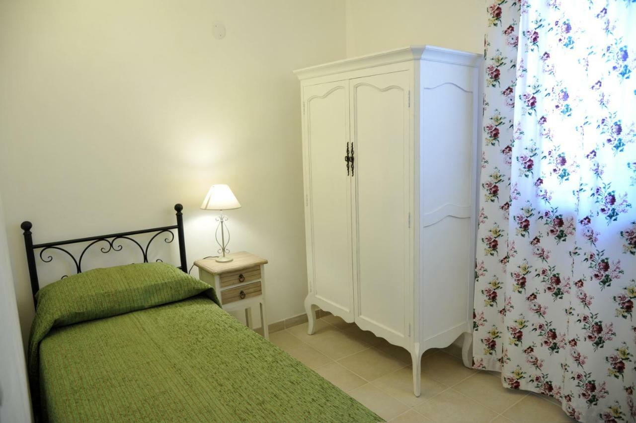 Trullo Delle Querce Suite Private Pool มาร์ตินาฟรังกา ภายนอก รูปภาพ